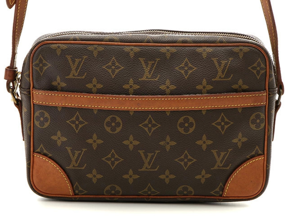 LOUIS VUITTON Trocadero Crossbody Bag Monogram
